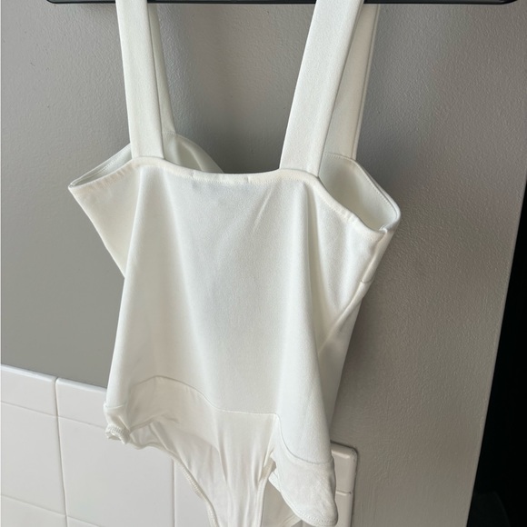 Lulus Bodysuit - Picture 4 of 4